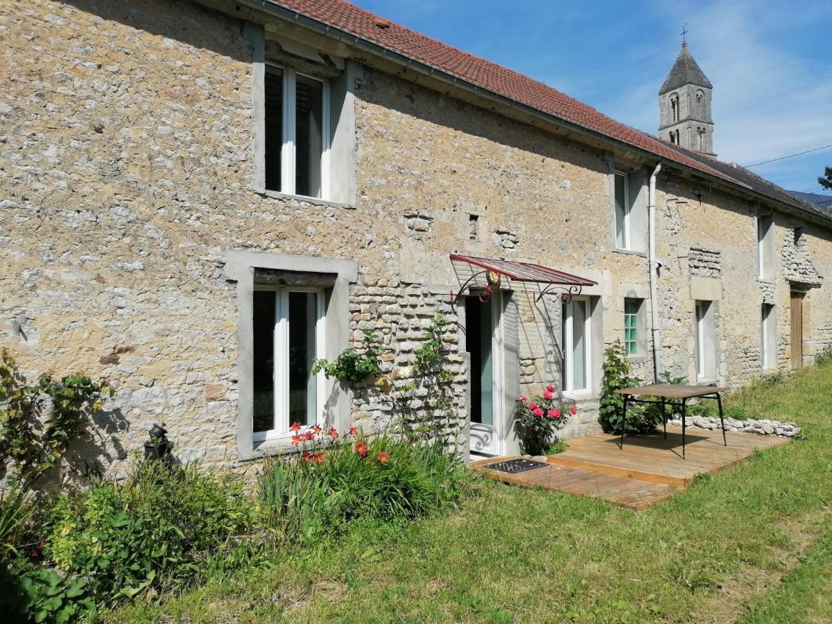 Maison Renovee En Pierres Sejour Spacieux Avec Jardin Et Terrasse Amenagee Pres Omaha Beach & Bayeux A 5Mn De La Mer Tous Commerces Commes Exterior foto